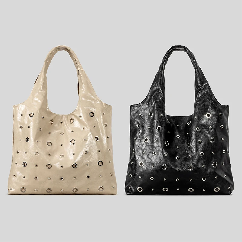 Hobo-Umhängetasche mit hohlen Nieten, Ölwachs-Retro-Metallnagel-Eimer-Handtasche, große Kapazität, Punk-Industriestil, Damen-Achsel-Einkaufstasche