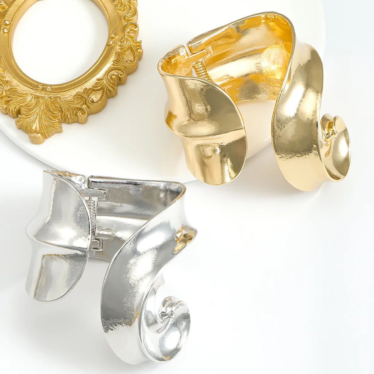 Exaggerated Metal Irregular Spiral Vortex Geometric Adjustable Bracelet Bangles for Women Girls Vintage Heavy Jewelry Gifts