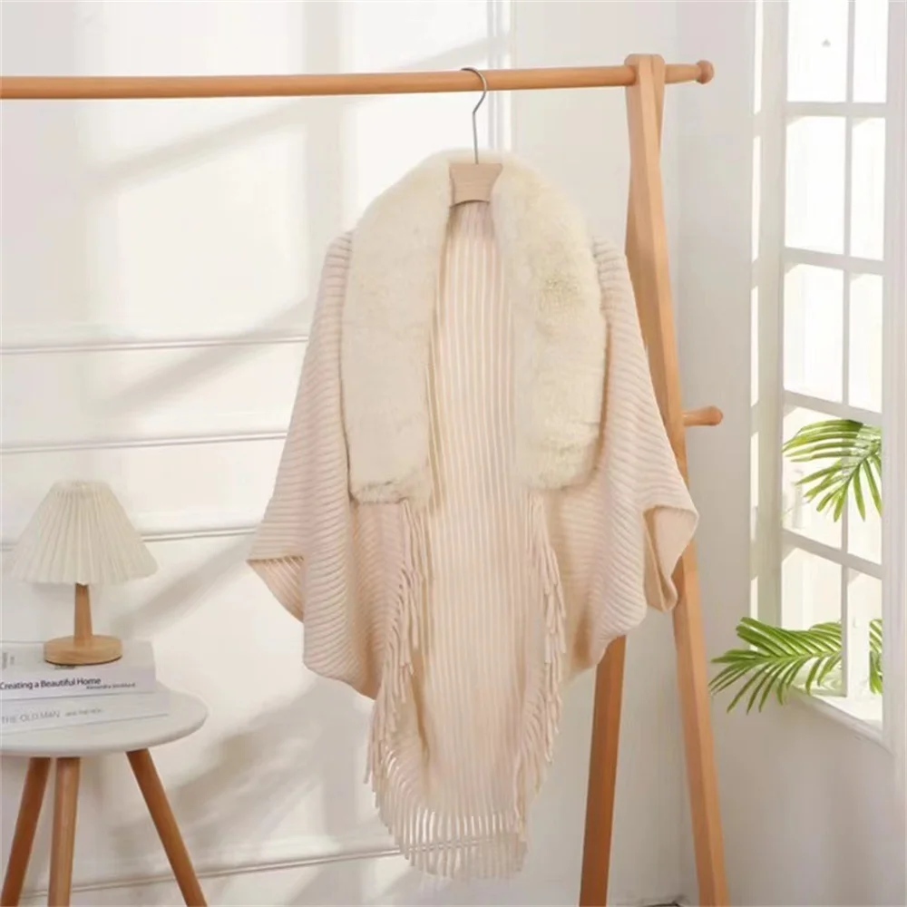 2024 Women Winter Warm Batwing Sleeves Poncho Cardigan Shawl Cape Big Pendulum Loose Knitted Cloak Faux Fur Neck Tassel Overcoat