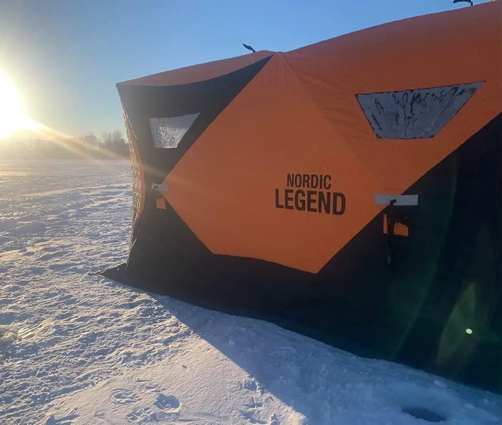 Portable 4-8 Person Insulated Ice Fishing Shelter