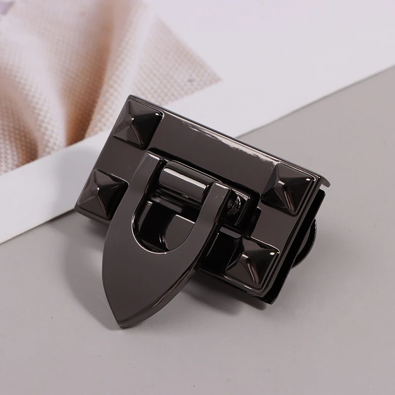 Metal Square Oval Twist Lock Tiny Bag Turn Lock Twist Lock Clasp Leather Craft Women Bag Handbag Shoulder Bag Purse DIY Hardware