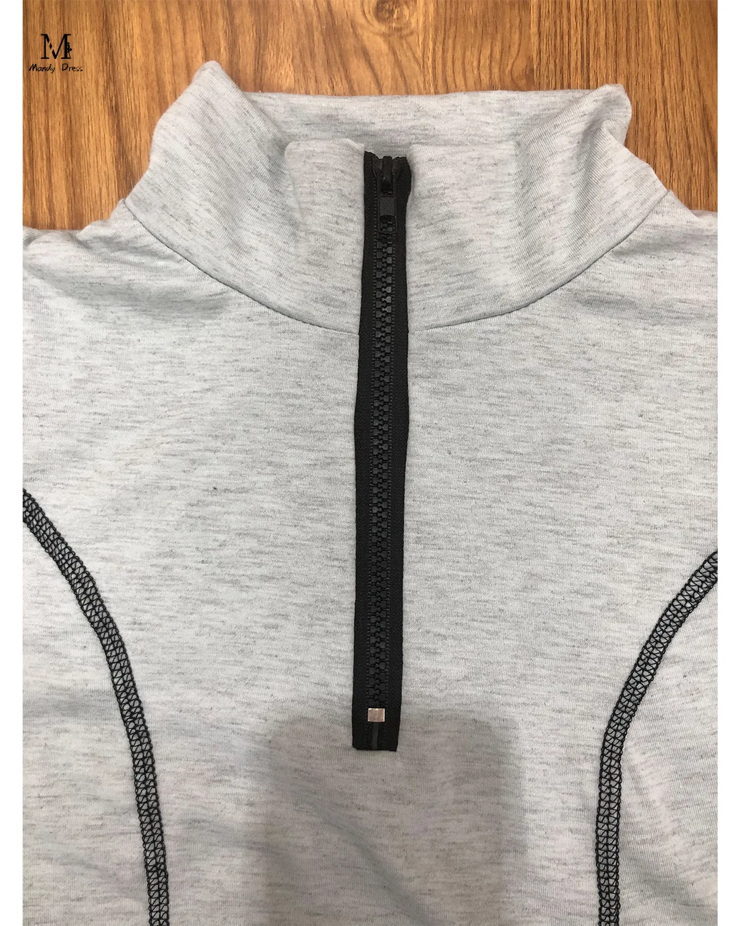 Рисунок 6 - Модный женский спортивный костюм