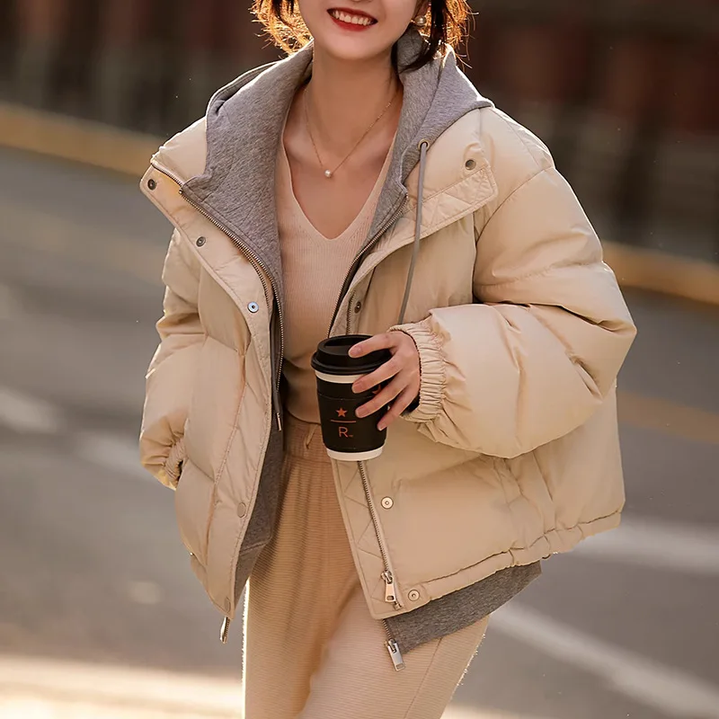 

2023 Winter New Short Down Coat Women's Solid Stand up Neck Breadman Thickened and Warm Small Coat