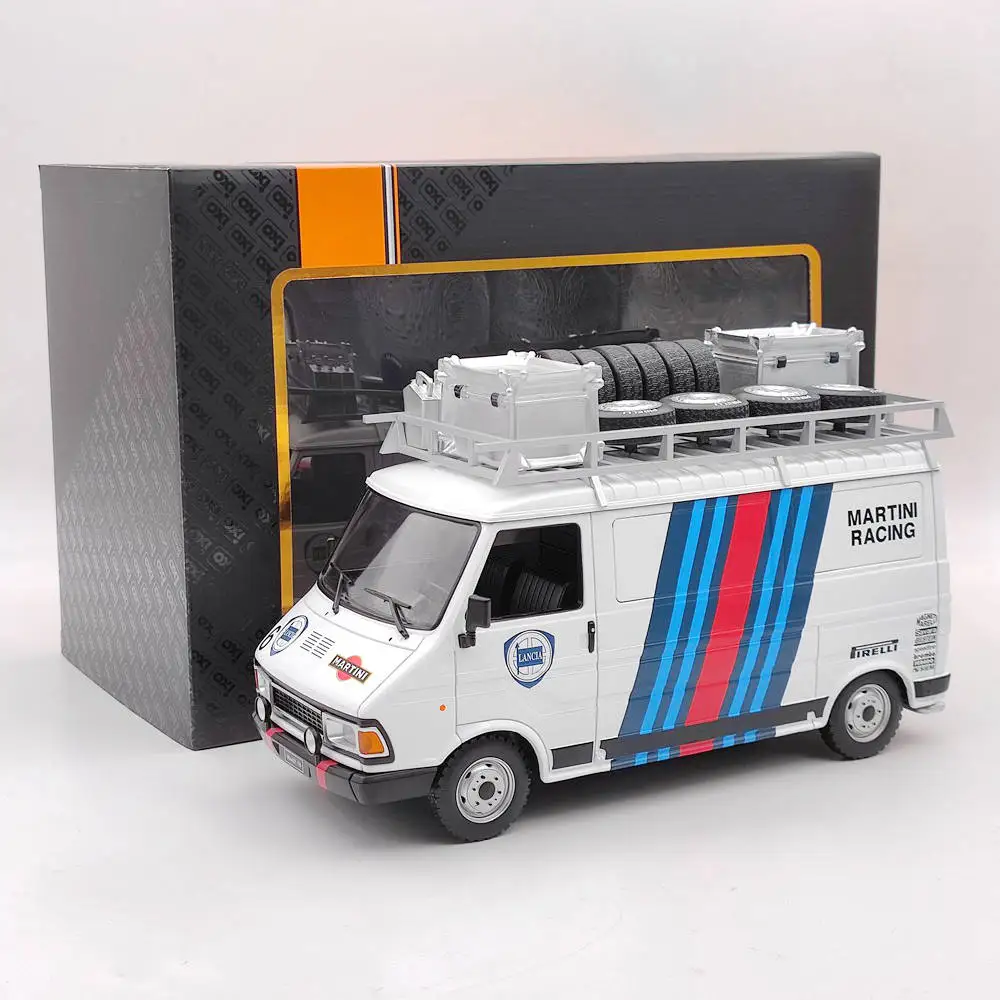 イクソ 1/18 フィアット 242 マティーニ ラリー チーム アシスタンス