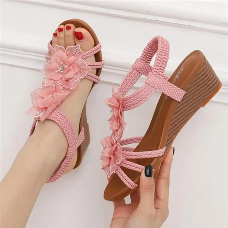 BEYARNE Women's Shoes Fashion Summer Retro Flower Sandals Large Size for Beach women sandals
