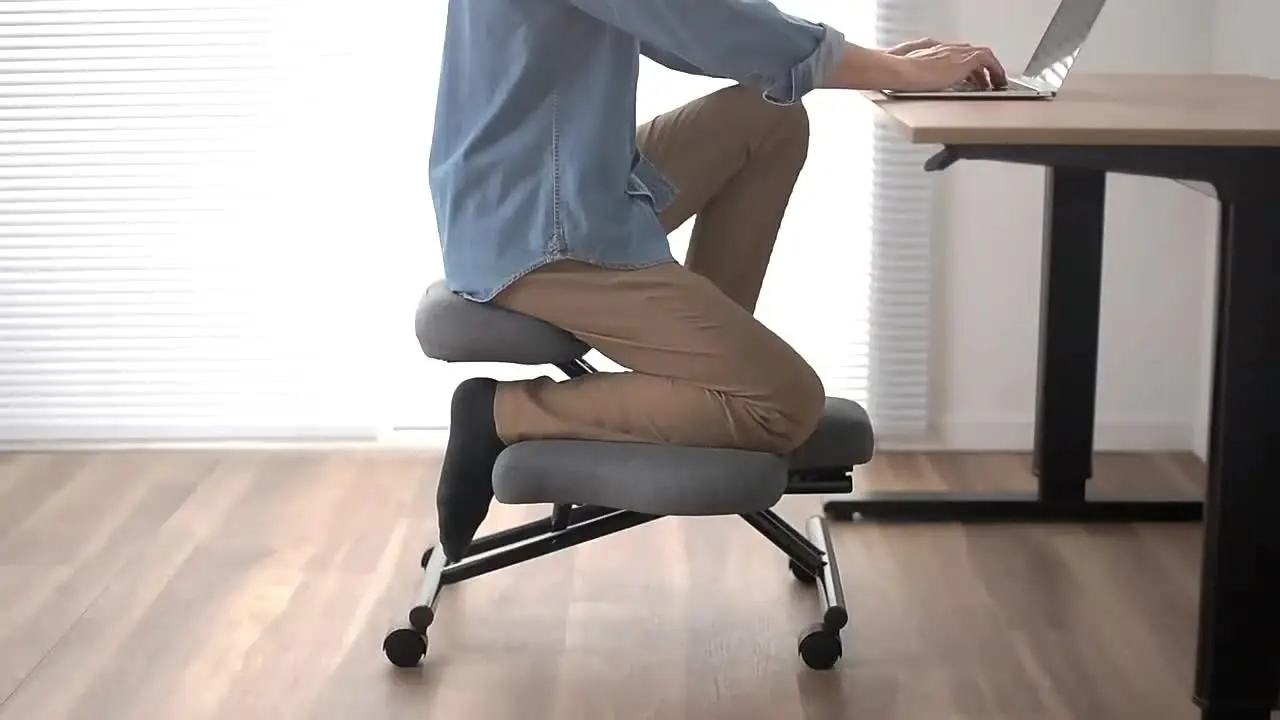 Knielende stoel - Thuiskantoor Ergonomische computerbureaukruk voor actief  zitten Verlichting van rug- en nekpijn en verbetering van de houding -  AliExpress, image size:1280x720
