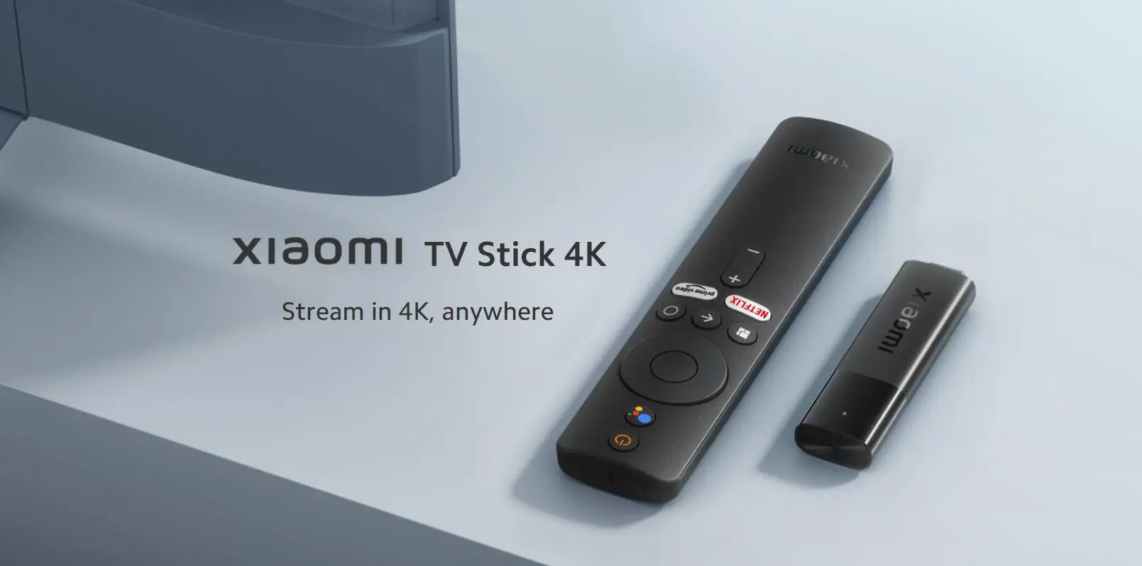 Xiaomi Smart TV Stick 4K kaukosäätimen ja pakkauksen kanssa