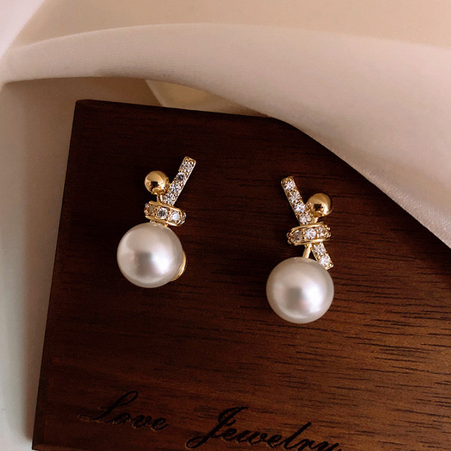Geometric Simple Temperament Pearl Earrings Rhinestones Women's Gift Earrings Fashion Jewelry bijoux femme Gift