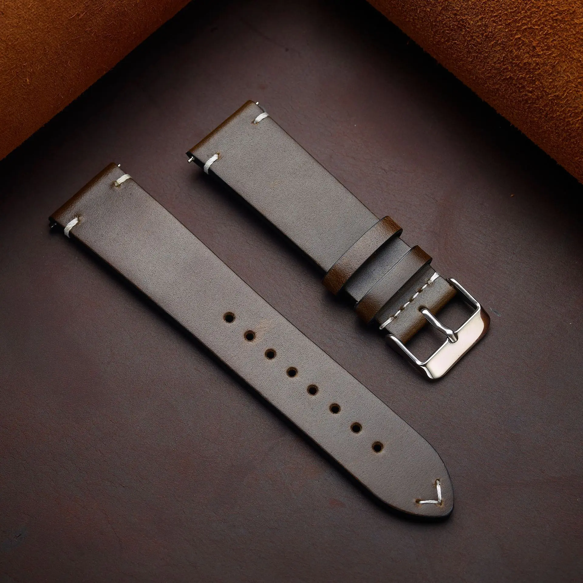 Handmade Retro Oil Wax Leather Calfskin Watch Strap - Quick Release Women's Band Accessories