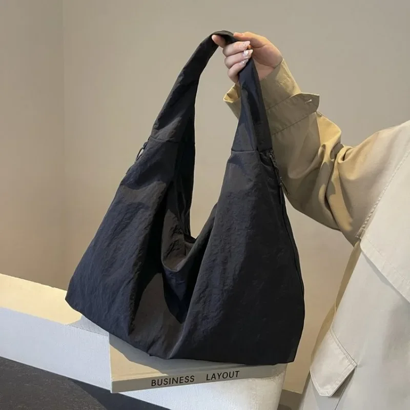 Casual Large Capacity Retro Fold Drawstring Retro Versatile Commuting Crossbody Bags Sewing String Shoulder Bag shoulder bag