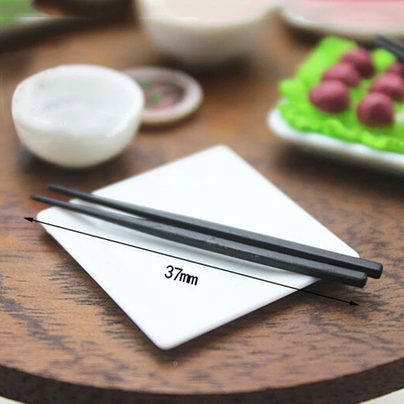 

One Pair Mini Resin Long Chopsticks Simulation Kitchenware Model Toys 1/12 Dollhouse Miniature Accessories for Doll House Decor