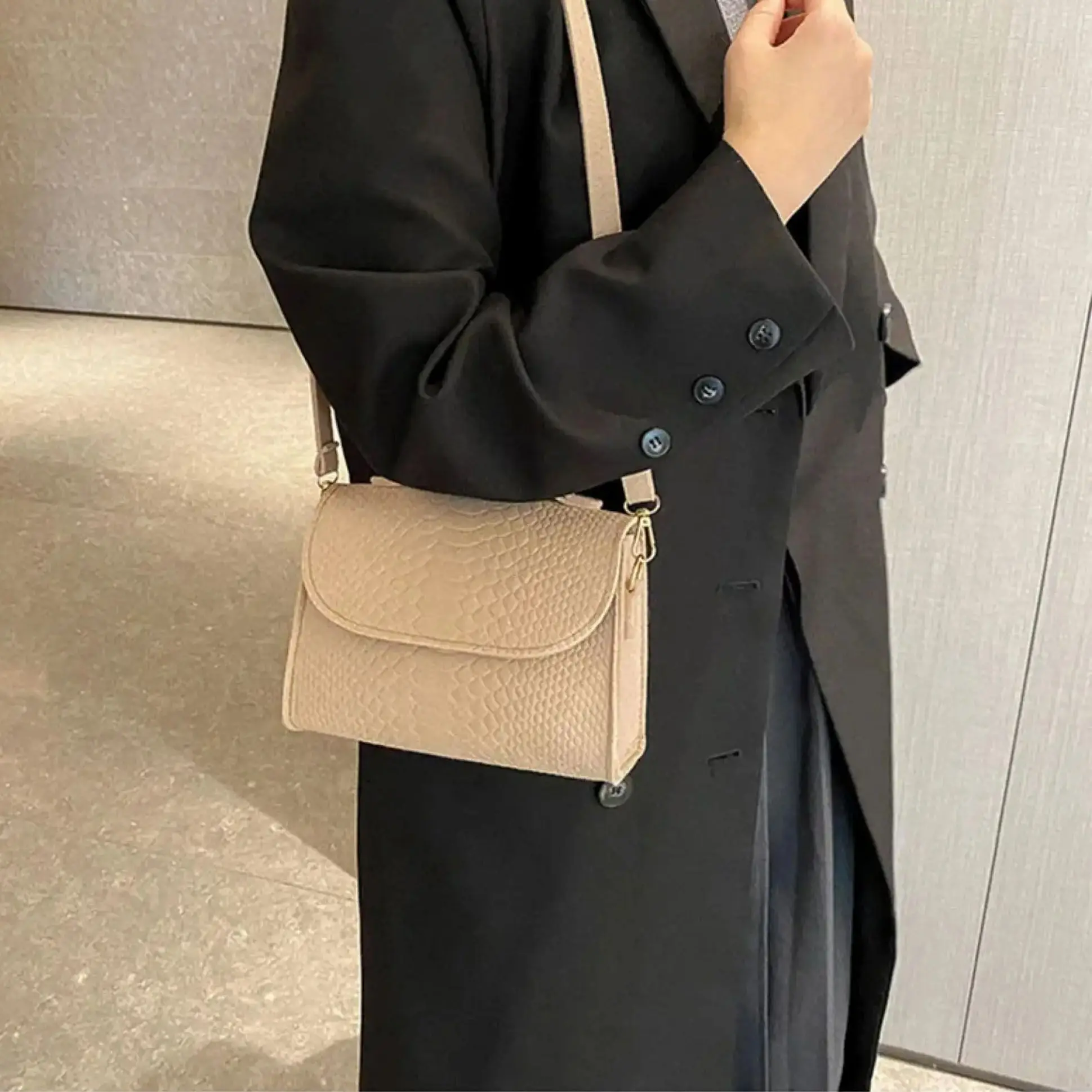 

Blue Bags for Womens New Korean Fashion Ladies Shoulder Bag Trend Handbags Retro Designer Luxury Female Totes Handbag for Girls