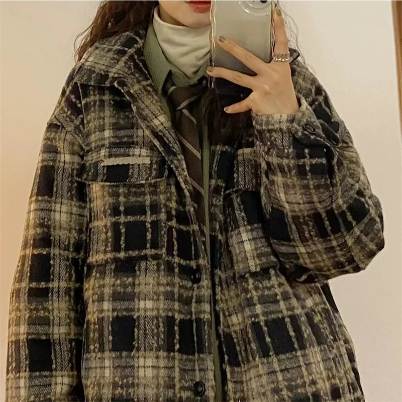 2023 New Coat Women's Spring Autumn Small Fragrance Coat Mid length American Retro Design Sense Jacket Commuter for Men Women V4