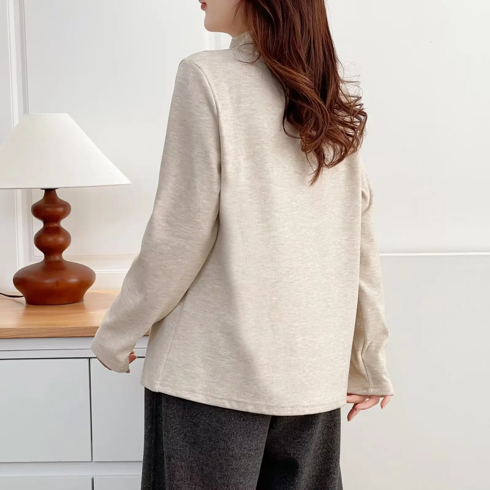 XXXXL Fashion Plus Size Woman Clothing T-Shirt Winter New Design With Button Slit Fleece Warm Long Sleeved Base Inside Tops 2555