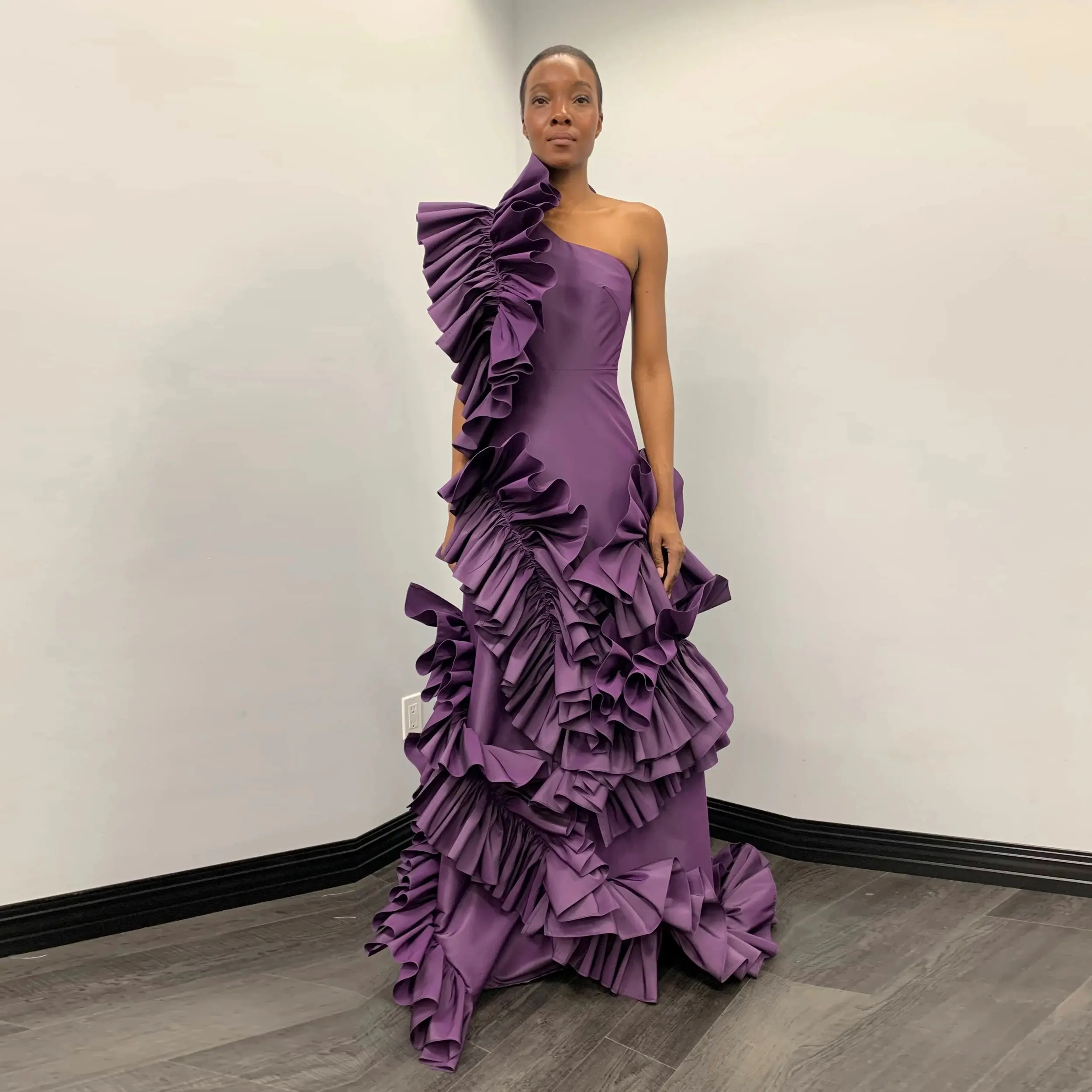 

Stunning Dark Purple Tiered Ruffles Mermaid Evening Dresses One Shoulder Ruched Long African Prom Gowns Formal Party Dress