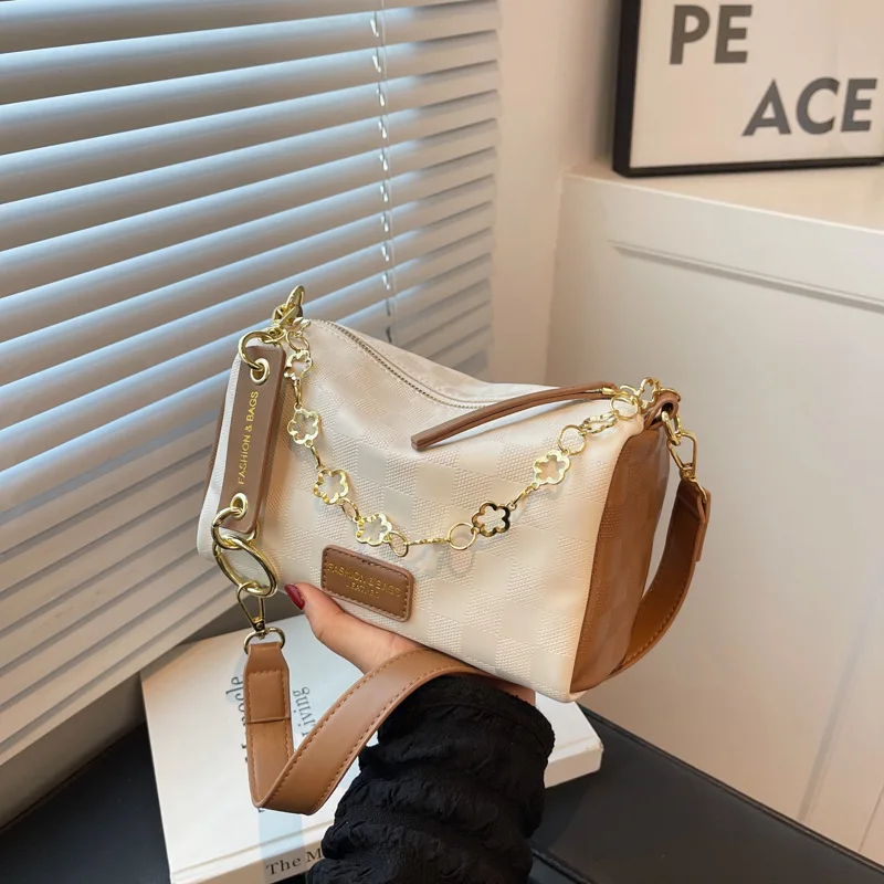 

Летняя маленькая сумка в клетку для женщин, новинка 2024, модная простая повседневная сумка через плечо в стиле ретро, вместительная сумка через плечо для поездок