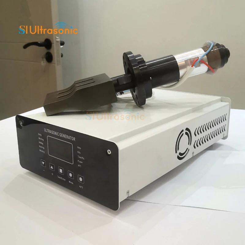 20KHZ 2000W Ultrasonic Plastic Welding Generator Transducer Horn For Nonwoven Face Mask Welding Machine