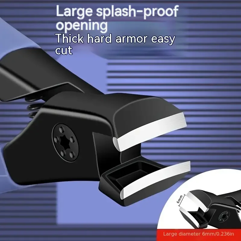 Detail ostrých čepeľí z uhlíkovej ocele na nožniciach na nechty