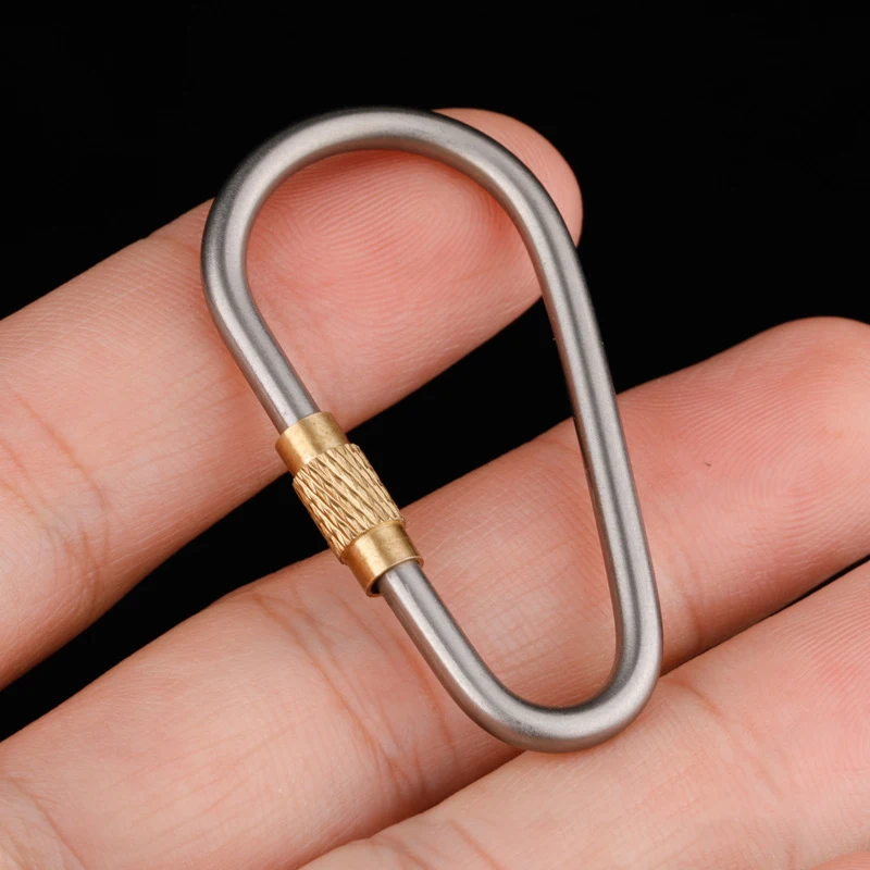 Outdoor Camping Titanium Alloy Carabiner Brass Locking Hook with Loop for Keys Backpacks Simple D-Rings