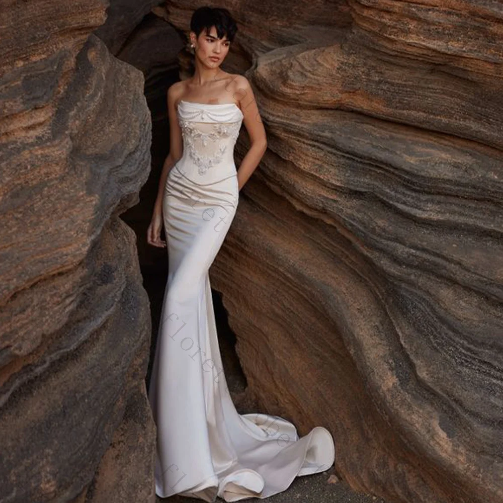 Abiti da Sposa Sirena Moderni e Glamour Personalizzati, Vestito da Sposa in Raso a Due Pezzi con Spalle Scoperte, Abiti da Sposa con Applicazioni di Perline