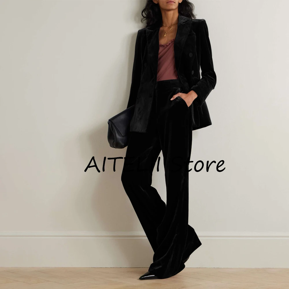 Velvet two-piece suit image 5