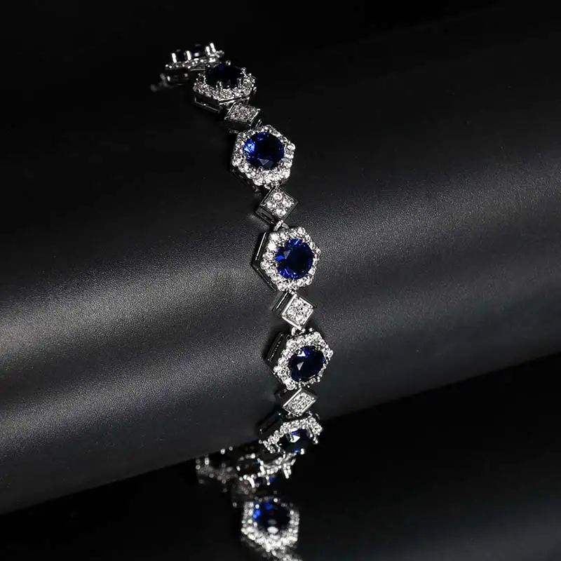 2023 New Fashion Luxurious Women Bracelet Cubic Zirconia Geometric Ellipse Bracelet for Banquet Wedding Accessories Gifts