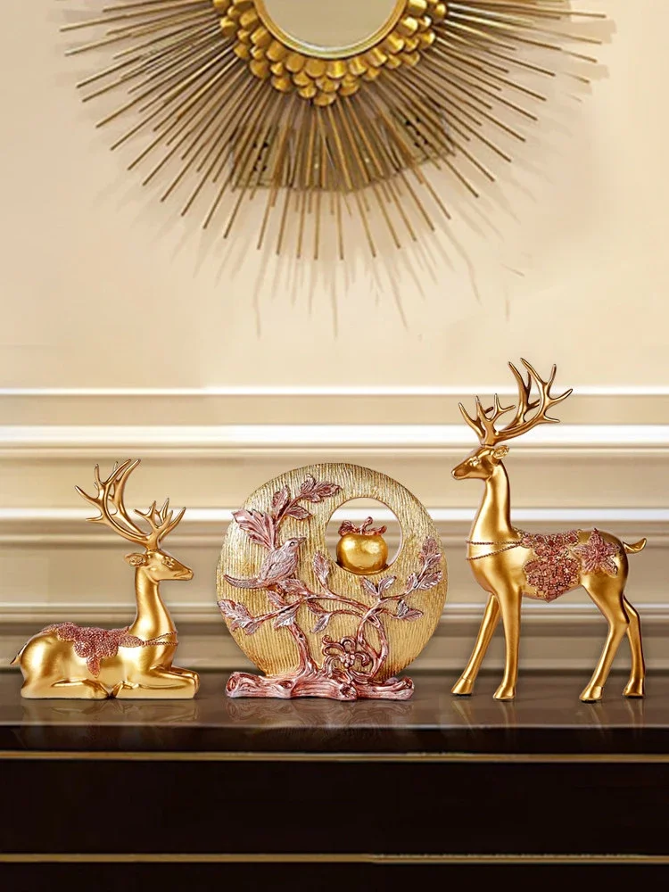 

European Resin Lucky Deer Ornaments Wedding Gift Home Livingroom Table Furnishing Decoration Hotel Office Figurines Crafts Art