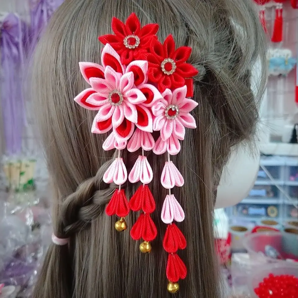 ꫛꫀꪝ硝子の髪飾り☆ポンポネグラス☆ヘアゴム「想像の花