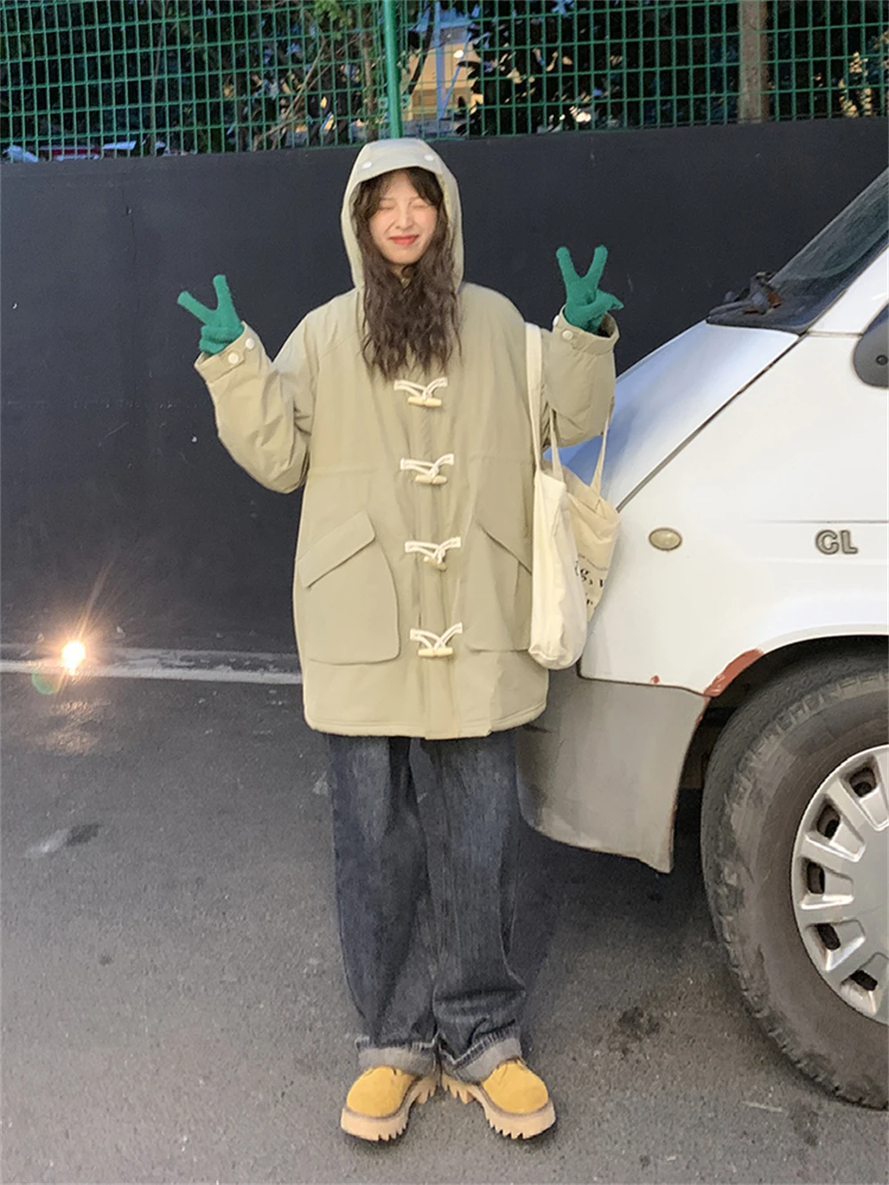 

2023 New Autumn and Winter Women's Wear Korean Loose Fit Traf Warm Mid length Cowhorn Button Hooded Coat
