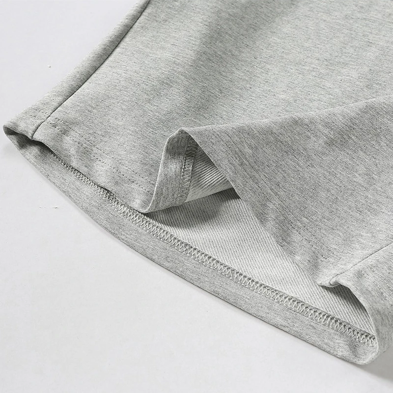 Рисунок 6 - Серые спортивные шорты для мужчин