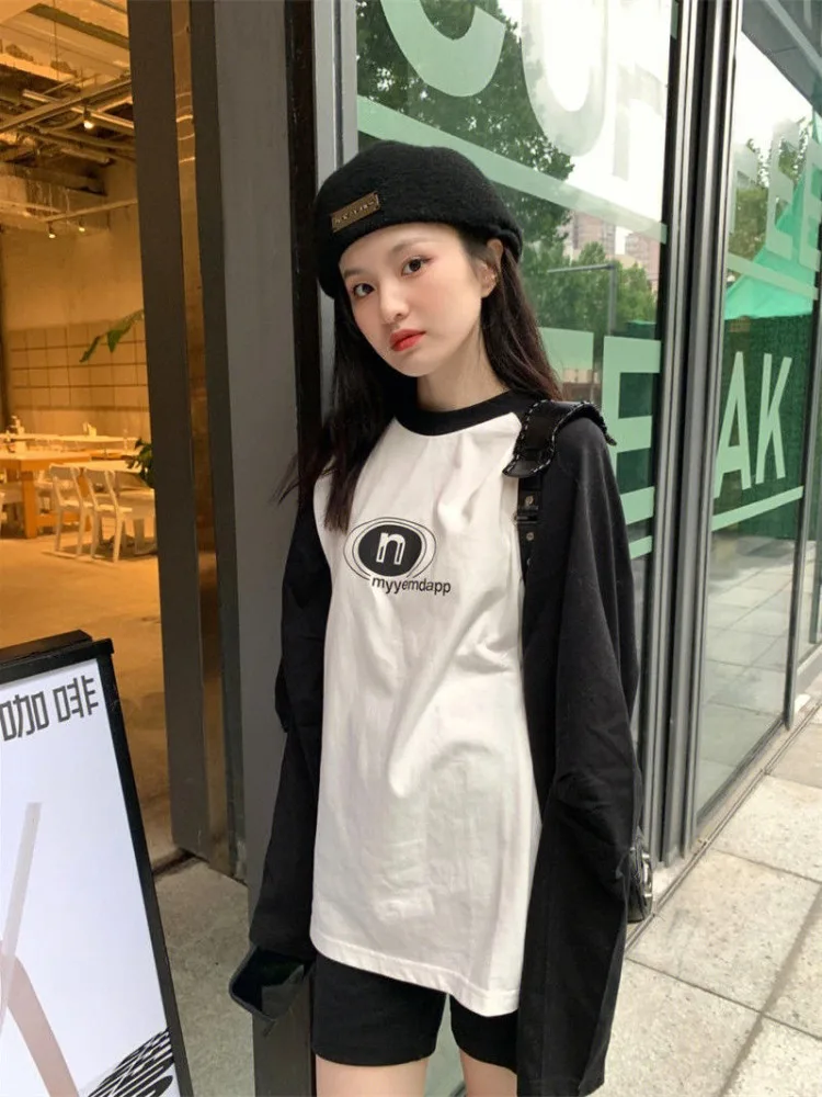 

HOUZHOU Oversized Long Sleeve T-shirts Women Vintage Graphic Cotton Tops Black White Korean Fashion Harajuku Casual Tees Female