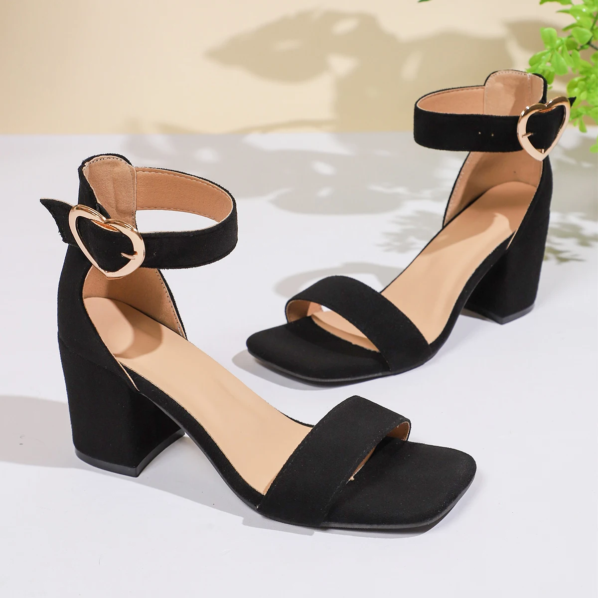 Women Sandals New Summer Fashion Sandals Medium High Heels Outdoor Elegant Wedding Shoes Bridal Plus Size Buckle Strap Sandals