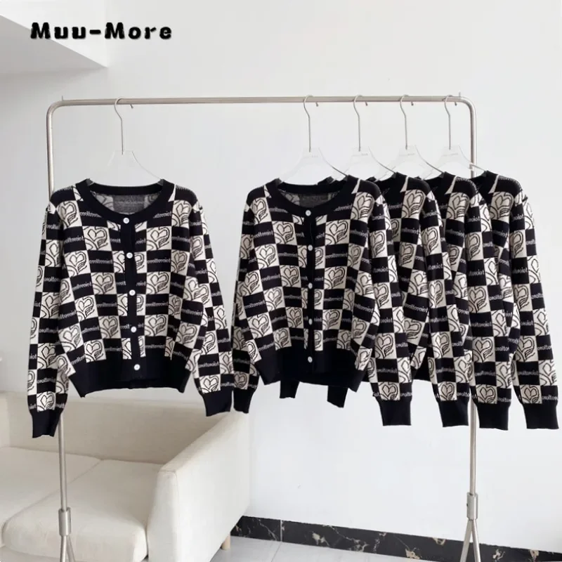 

Женский однобортный джемпер в клетку, повседневный трикотажный кардиган с длинным рукавом и круглым вырезом, в винтажном стиле, зима 2023