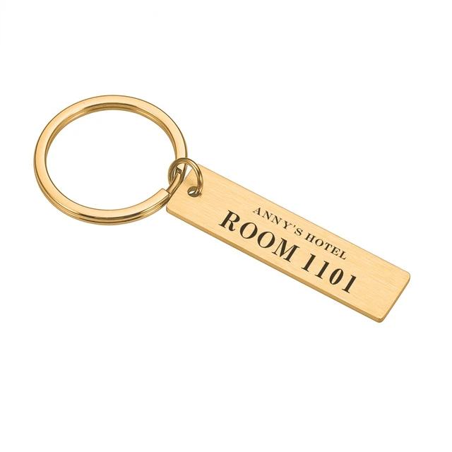 2023 New Hotel Keychain Custom Name Room Number Stainless Steel Fashion Luxury Key Jewelry Accessories