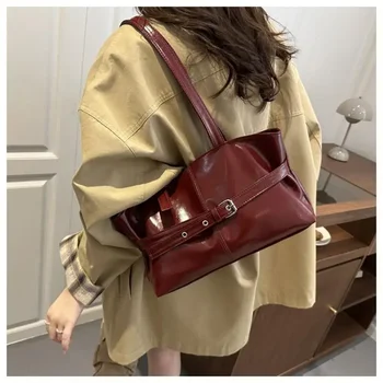 Borsa a Spalla da Donna Grande Capacità, Borsa Tote da Pendolare, Stile Vintage Semplice, Nuova Borsa Versatile Transfrontaliera, Sensazione di Versatilità