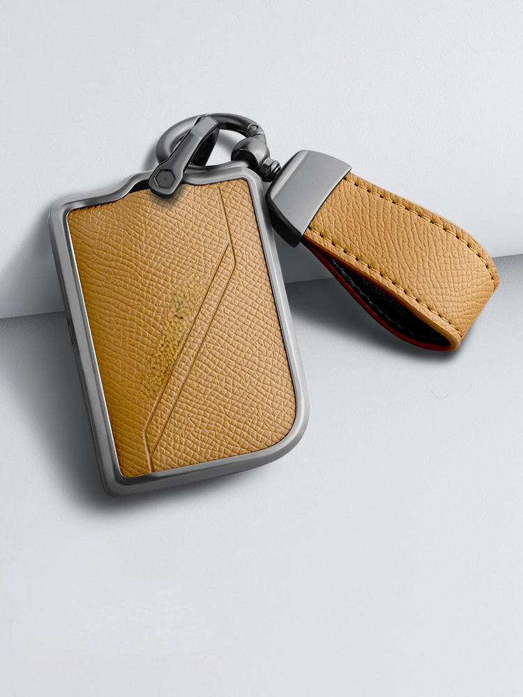 

Suitable For LYNK& CO 06 2022 2023 Simple Style Handmade Aluminum Alloy + Leather Car Remote Key Case Cover