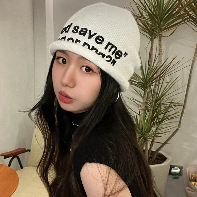 

Casual Knitted Beanie Men Women Warm Hats Embroidered Woolen Hat Fashion Letter Skullies Hat Autumn and Winter Cold Bonnets