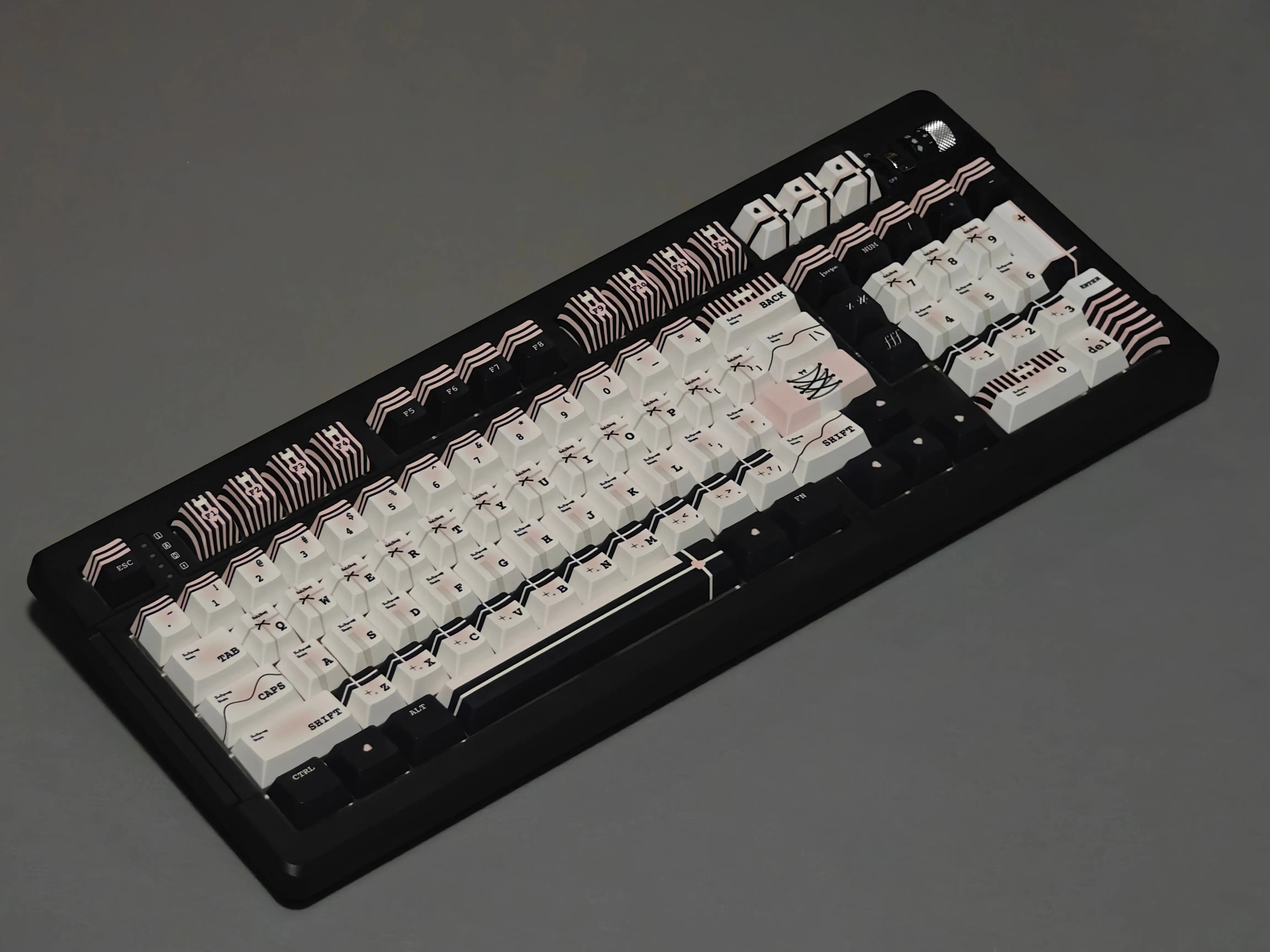 

KeycapsOriginal Height KeycapsMechanical KeyboardBluetooth KeyboardCustomized Keycap I131 Keys