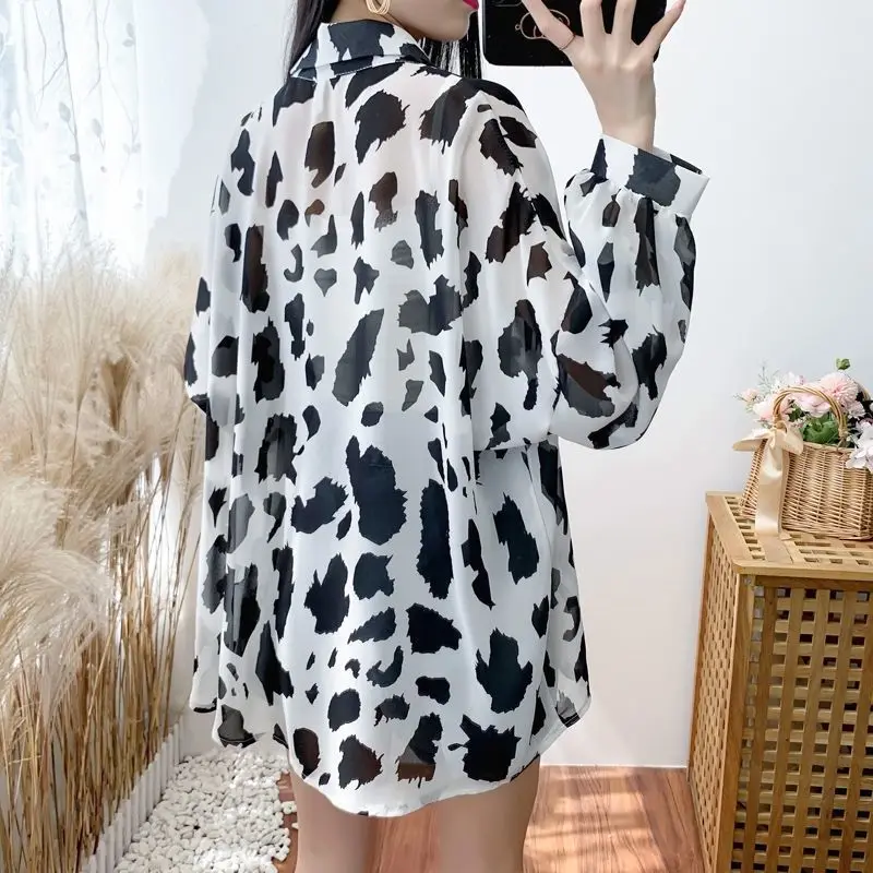 2023 New Summer Fashion Retro Loose Relaxed Leopard Print Long Sleeve Sunscreen Temperament Ice Silk Long Sleeve Oversize Shirt