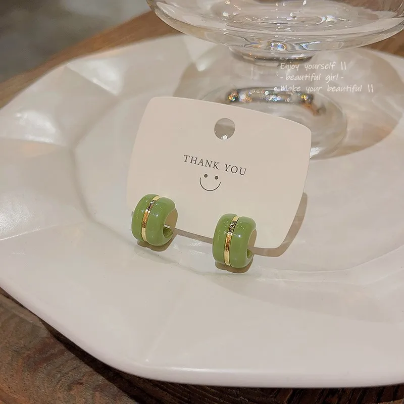 

South Korea's new small fresh C-shaped double patchwork color earrings ins tide light luxury temperament senior sense ear studs