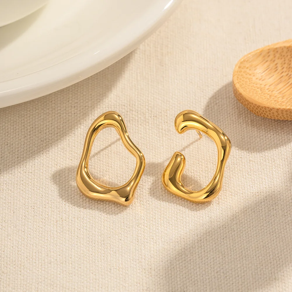 Stainless Steel Minimalist Hollow Geometrice Stud Earrings for Women 18K Gold Plated Hoops Huggie Earring Retro Chic Ear Jewelry