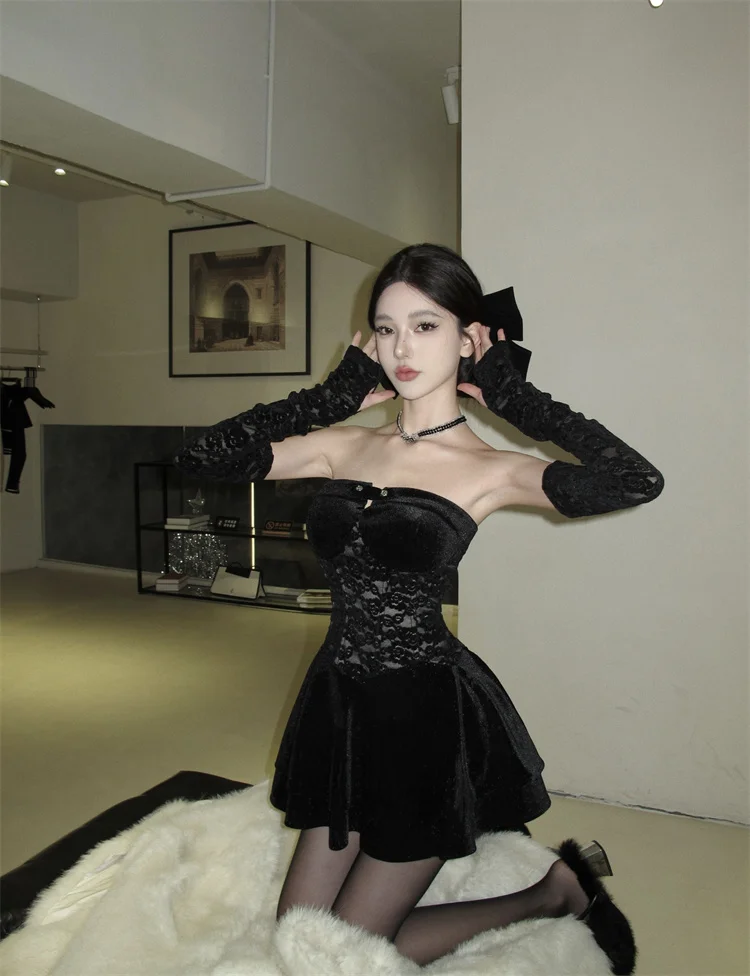 Minivestido gótico Y2K sin tirantes para mujer, vestido de fiesta de noche de retazos de encaje de terciopelo negro, corte en A, ajustado, sexy, para graduación, nuevo