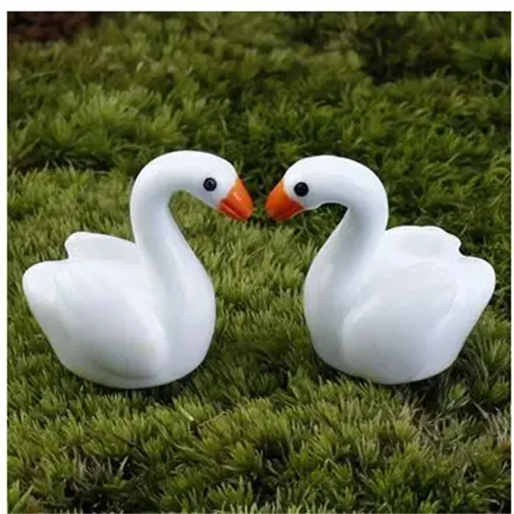 

2PCS Beautiful white swan resin handicraft Garden decoration home decoration Miniascape of mini decoration Micro landscape