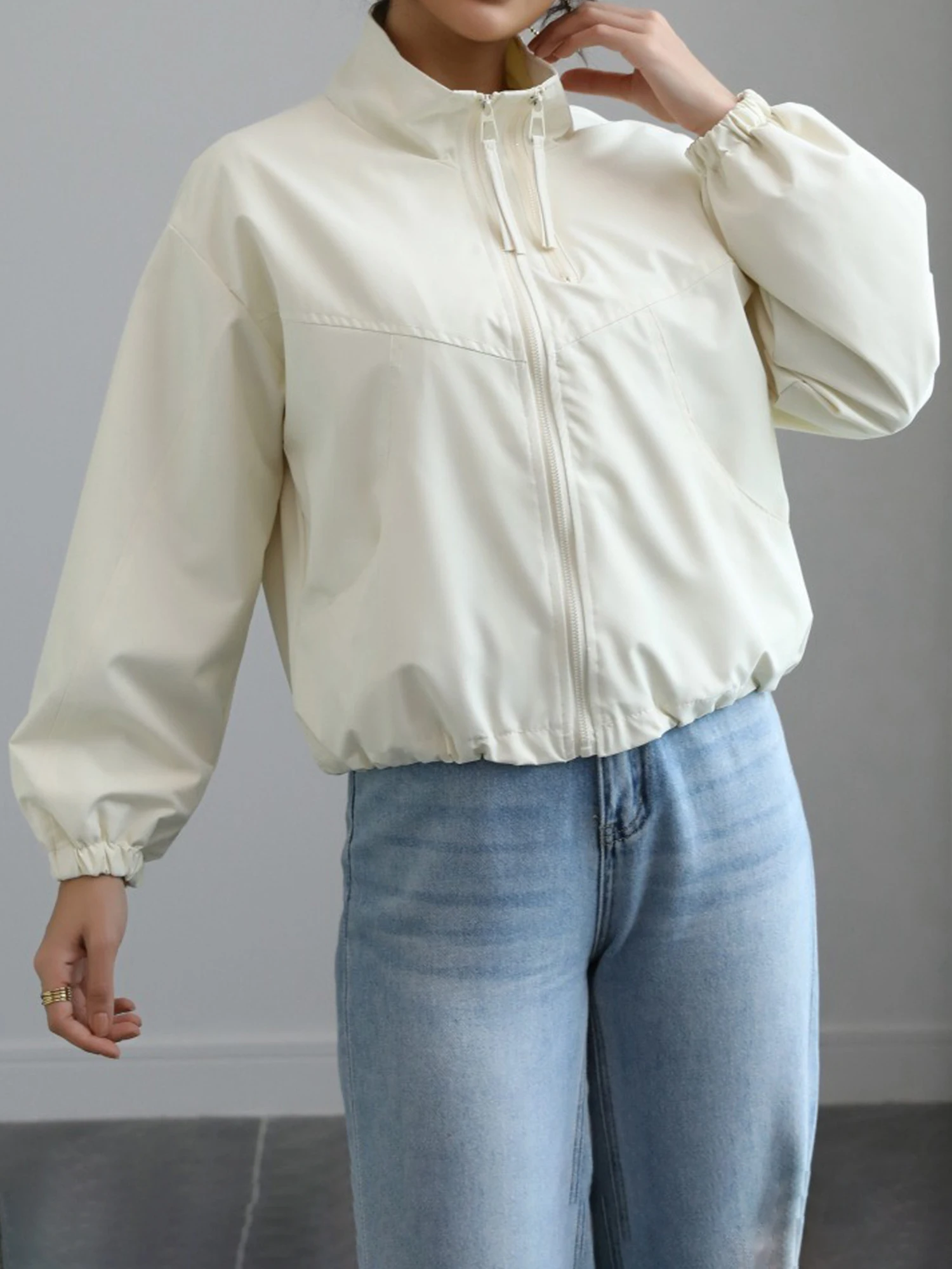 Stylish Women s Lightweight Jacket with Collar Long Sleeves Zipper Closure and Solid Color Design for Casual Fall Fashion