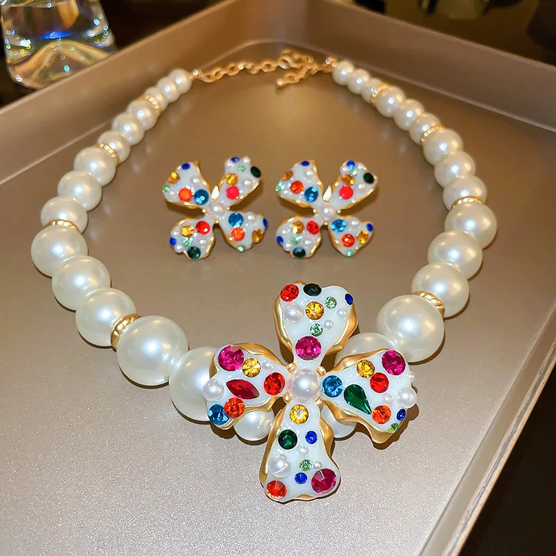 

ALLNEWME Hip Hop Rock Colorful Rhinestones Flower Chokers Necklaces for Women Simulated Pearl Beads Strand Pendant Necklace Gift