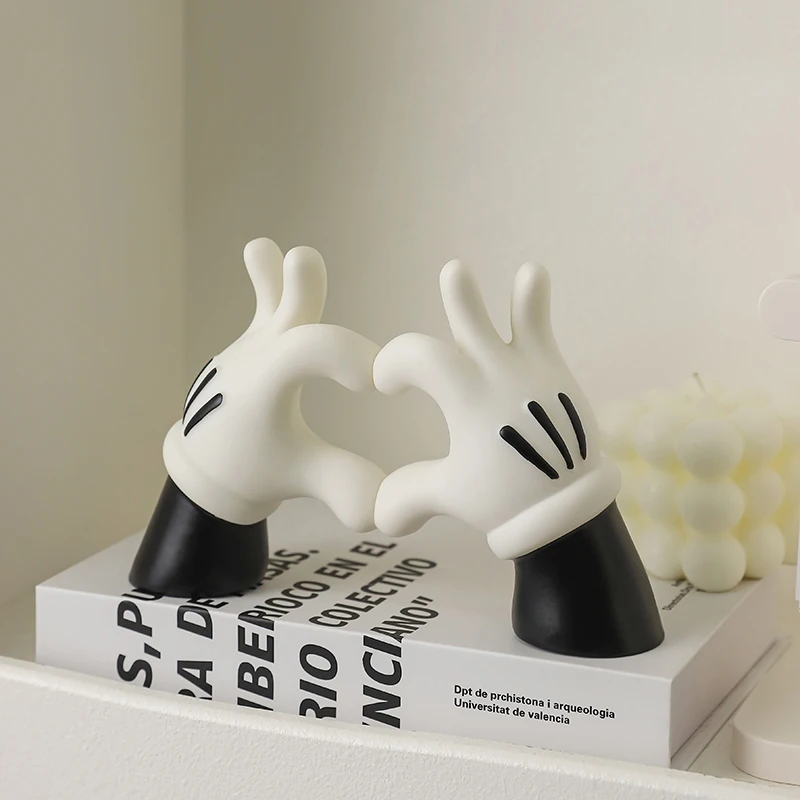 Mickey Love Hands Ornament 5
