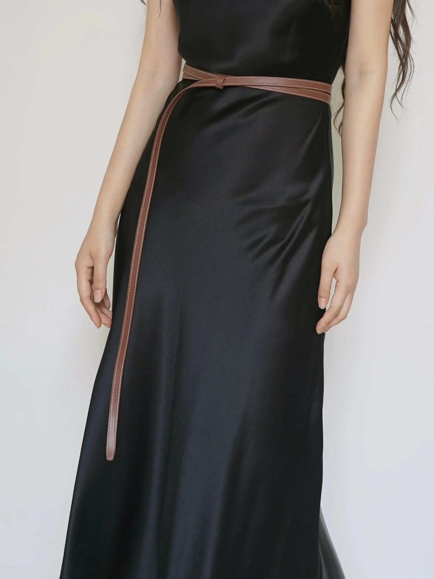Kopfs chicht Rindsleder dünner Gürtel Damen Doppels ch laufe geknotete kleine Gürtel Damen vielseitige dekorative Leder Taillen kette – Detail 3