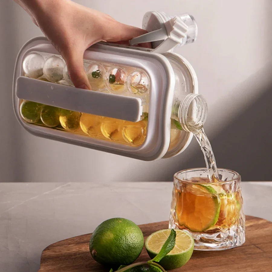 

Water Bottle Portable Ice Mold Kettle Household Ice Making Mold Home Kitchen Accessories Multifunction Water Bottles Drinkware
