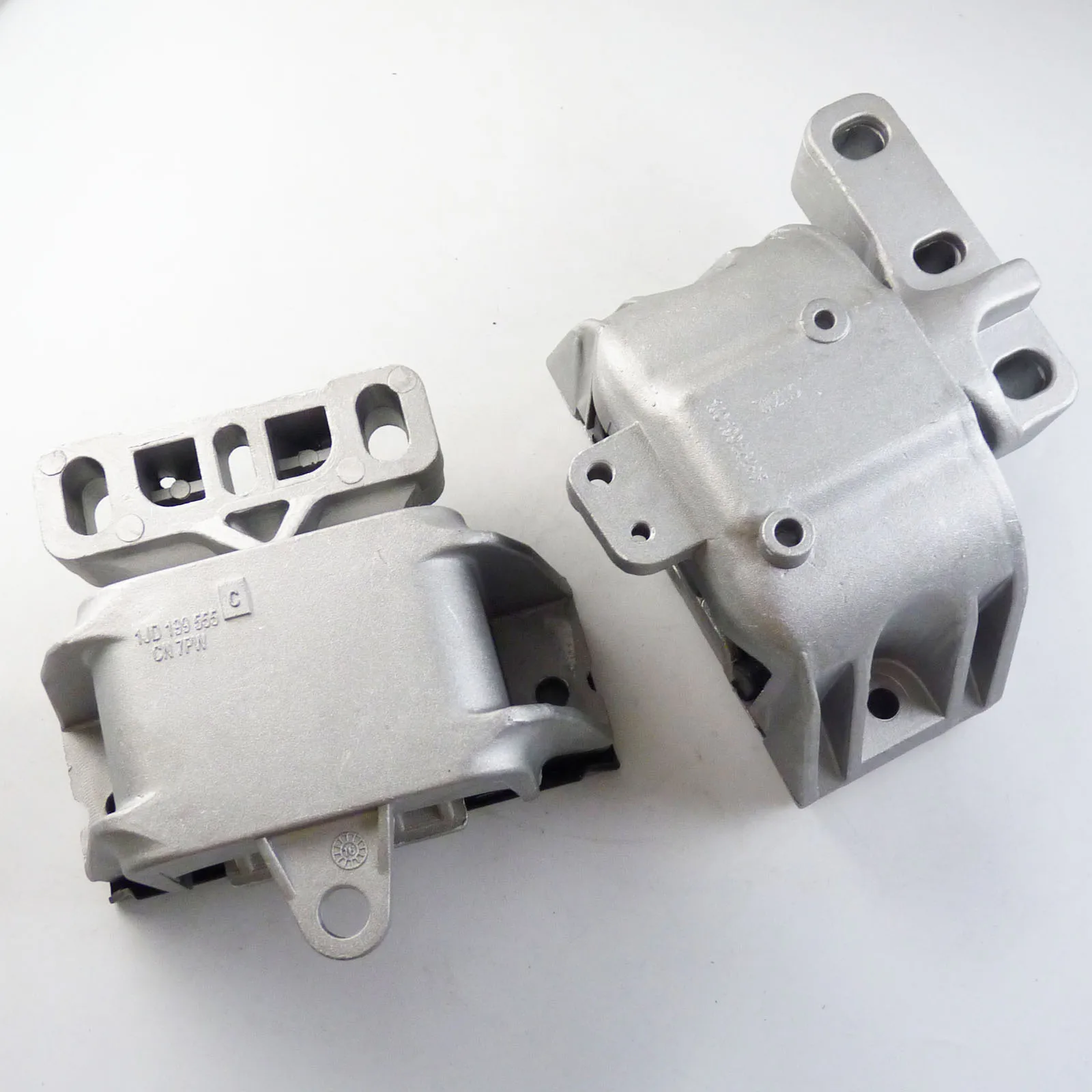 WOLFIGO 2pcs/pair Engine Motor Mount Front Left and Right 1J0199555 for VW Beetle Golf Jetta 1.8L 1.9L 2.0L 4cyl