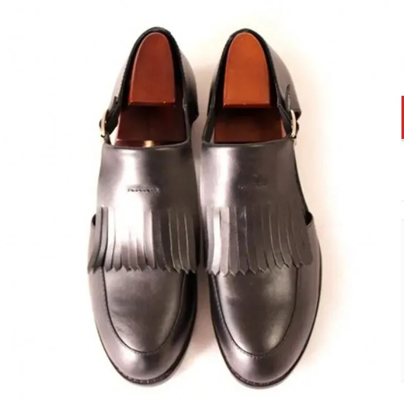Handmade Cow Tassel Gladiators Men's Classic Slip on British Style Flat heel Genuine leather Cut out Retro Sandals